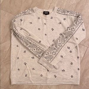 Lightweight sweatshirt